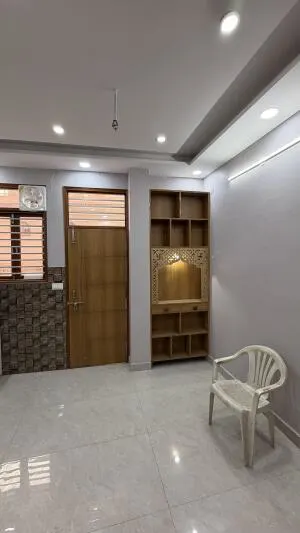 6 Bedroom House in Krishna Colony, Gurgaon